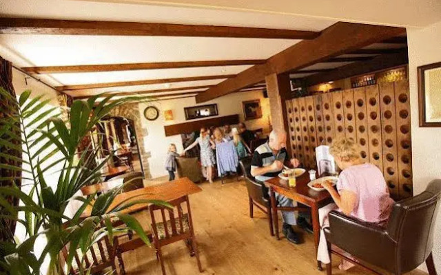 Rose And Crown