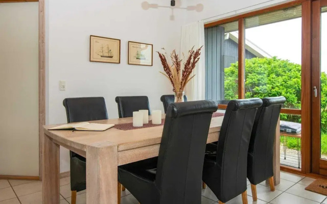6 Person Holiday Home in Ulfborg