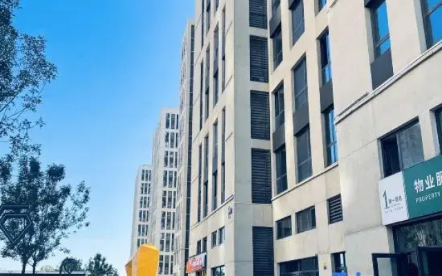 Courtesy Apartment (Jinyang Lake Park Store)