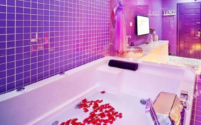 Couple of Love Hotel（Dalian south China Square store）