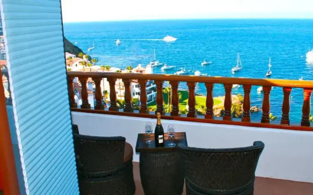 Catalina Holiday Beachfront Villas