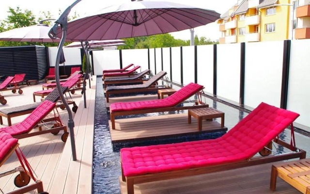 Emirates Apart Residence