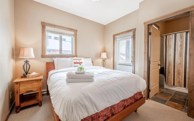Trapper's Lodge 4 Bd W/great View, Private Hot Tub