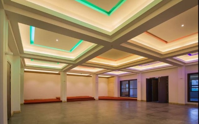 Yashshree Sanderling Mall Road