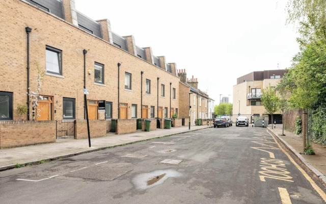Superb 3bedroom House in Greenwich With Parking