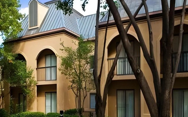 Holiday Inn Irving Las Colinas by IHG