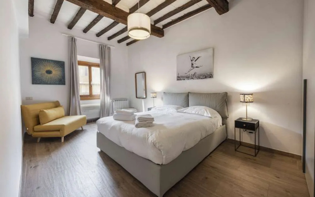 Laurel Apartment by Mmega