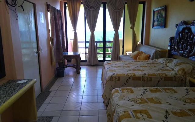 Hotel Marbella Playa Larga