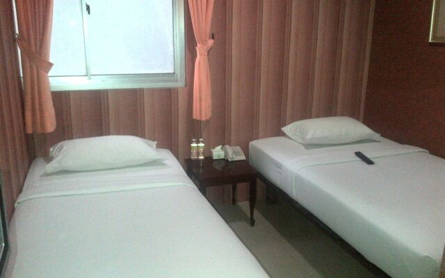 Twins Hotel Manggadua