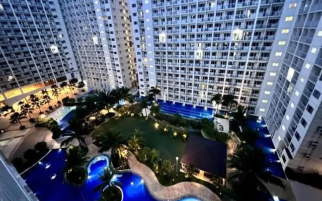 Sithonia Suite, Shore Residences Tower C near MOA