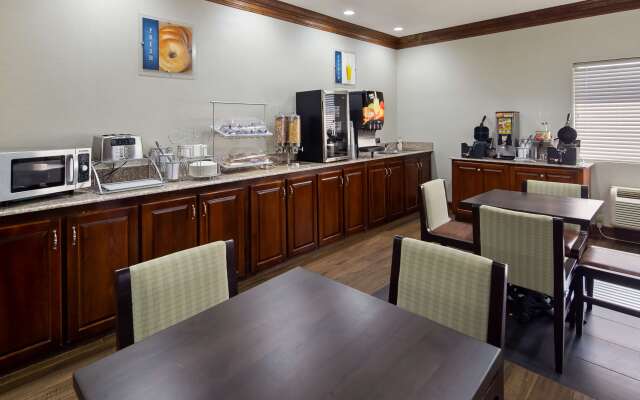 Best Western Inn & Suites