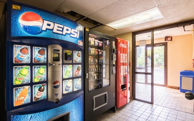 Super 8 St. Paul/i-94