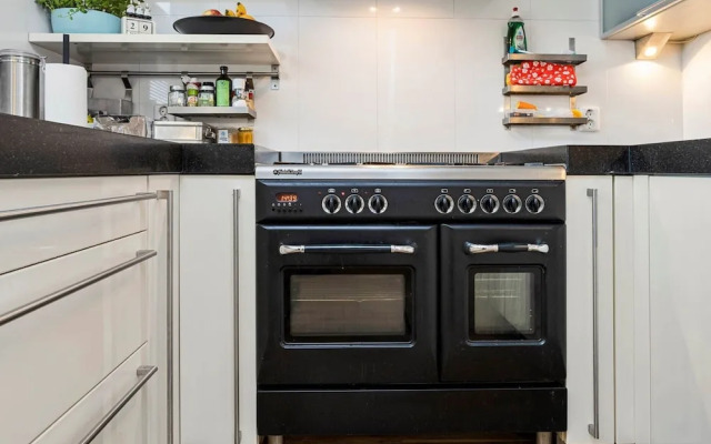 Lovely Family Villa With Garden in Kamperland