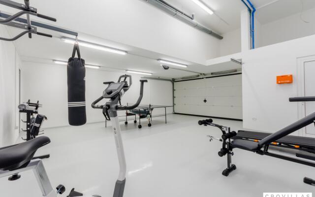 Pax in Sutivan with 3 bedrooms and 3 bathrooms