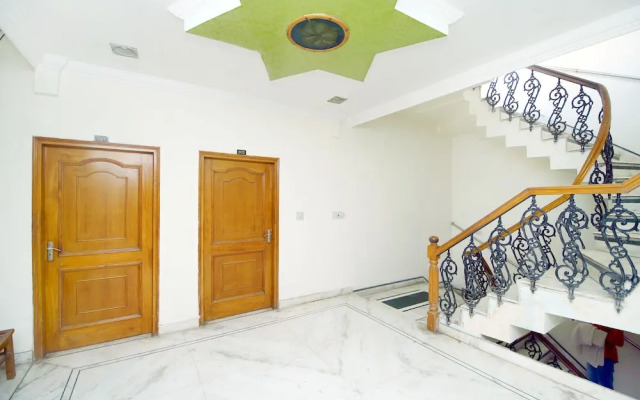 Oyo 41618 Hotel Regency
