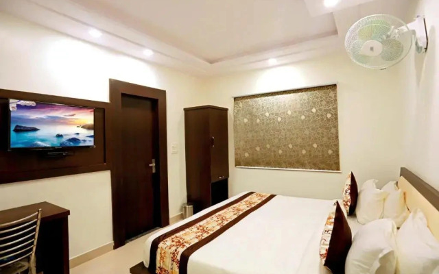 Hotel The Kamla Palace by OYO Rooms