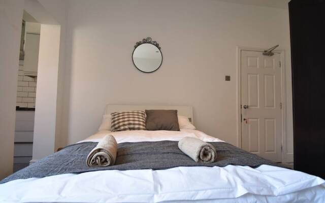Cushy Apartment in Coventry near Coventry Market