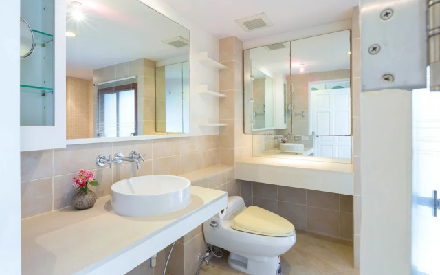 Baan LonSai Beachfront Condominium