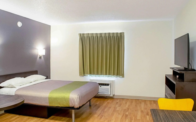 Studio Lodge Springdale Cincinnati
