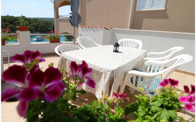 Elvi - Amazing Position & Parking - A4 Gornji