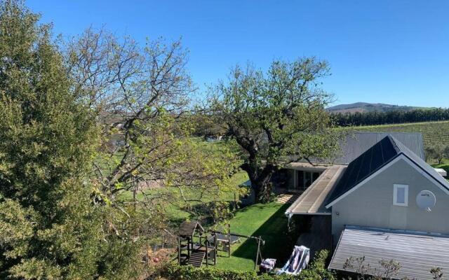 Wildlife Hideaway in the vineyards