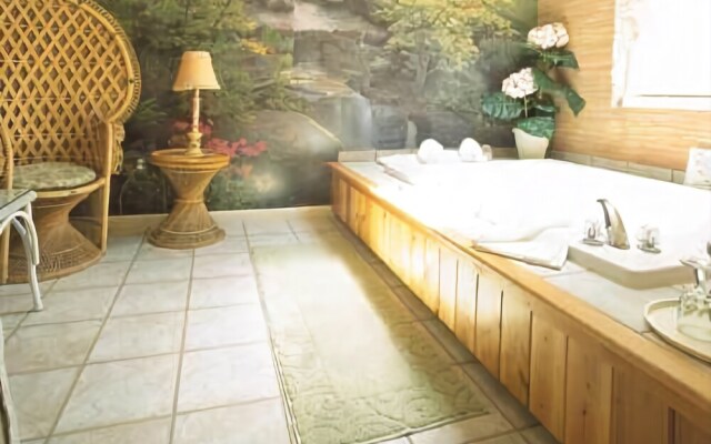 Crescent Lodge and Country Inn - Adults Only
