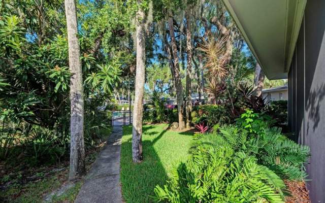 Polynesian Gardens Villa P6 by Vtrips