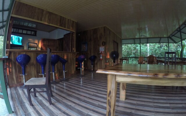 Jonny's cabins drake day