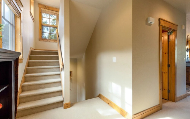 6554 Settlers Creek 3 Bedroom Townhouse by RedAwning