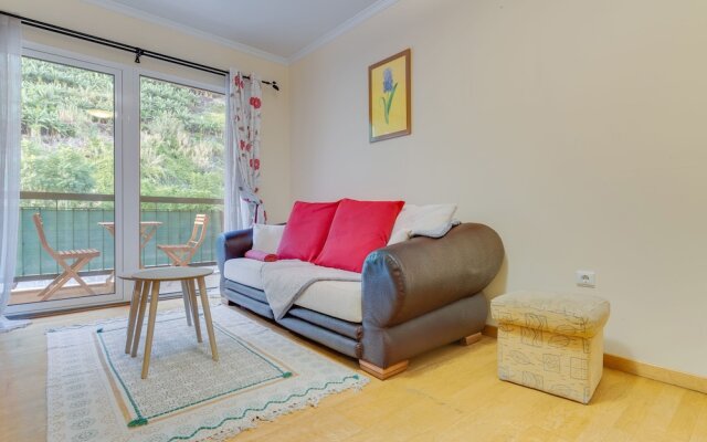 Isabel Apartment