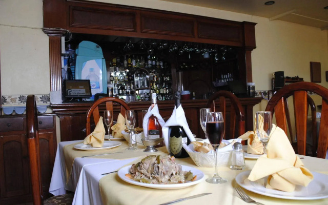 Hotel Arcos del Parque