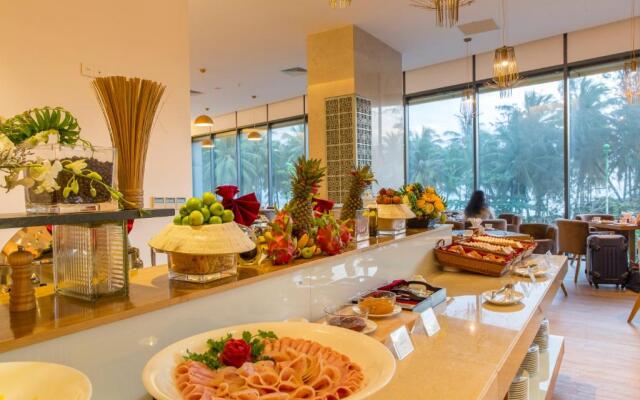 Starcity Hotel & Condotel Beachfront Nha Trang