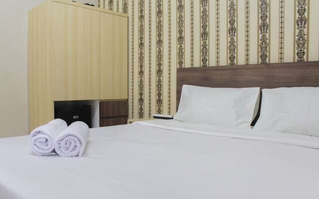 Spectacular and Posh Studio Aeropolis Apartment