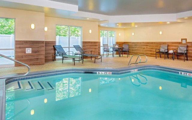 Fairfield Inn & Suites Brunswick Freeport