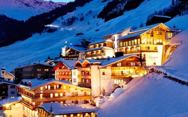 Hotel Berghof Crystal Spa & Sports