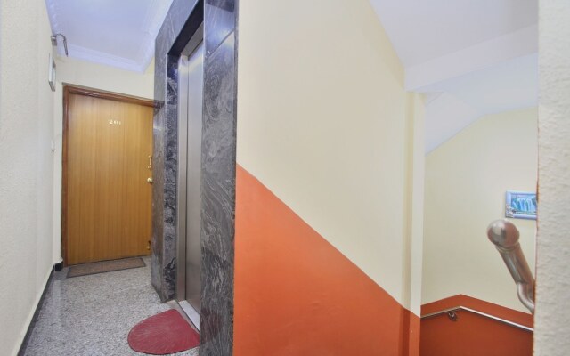 OYO 7728 Hotel Nayaab Comforts