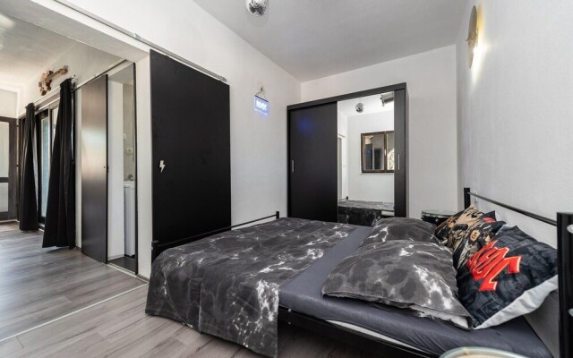 Beautiful Home in Privlaka With Wifi and 4 Bedrooms