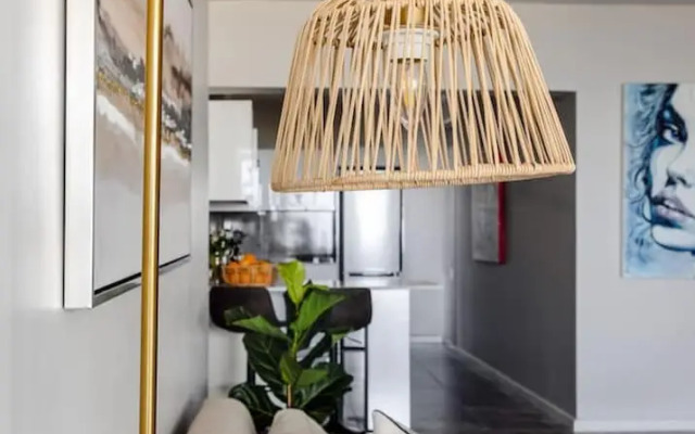 Sea-facing Apartment at Adelphi Galleria