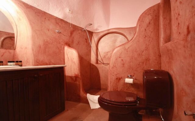 Lava Suites and Lounge