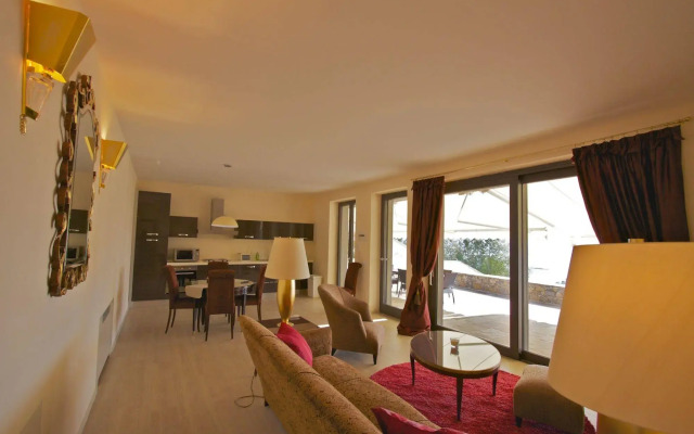 Miramare Apartments & Suites