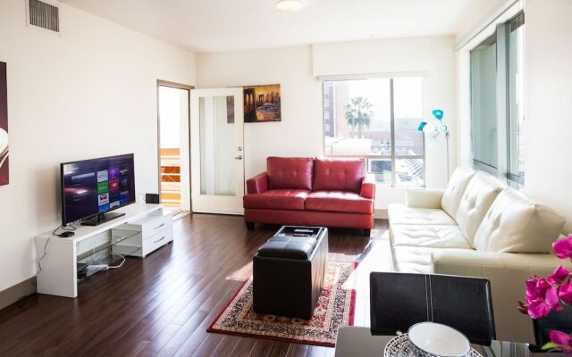 Heaven on Hollywood Furnished Apts - Vine