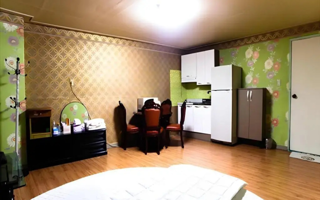 Dongrae Oncheon Hotel