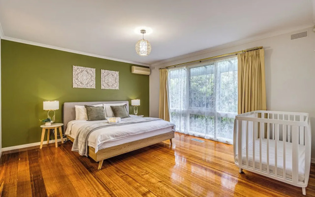 StayAU Stunning Villa near Wildlife Park