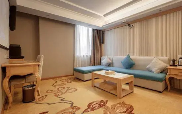 Vienna 3 Best Hotel (Yangchun Bus Station)