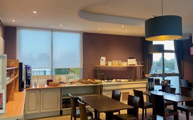 Brit Hotel Nevers 3*