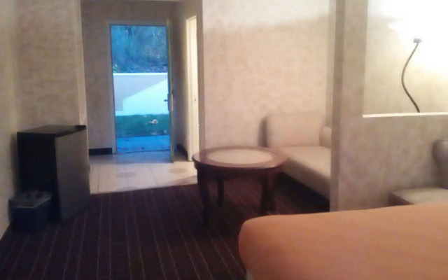 Executive Inn Coopersburg