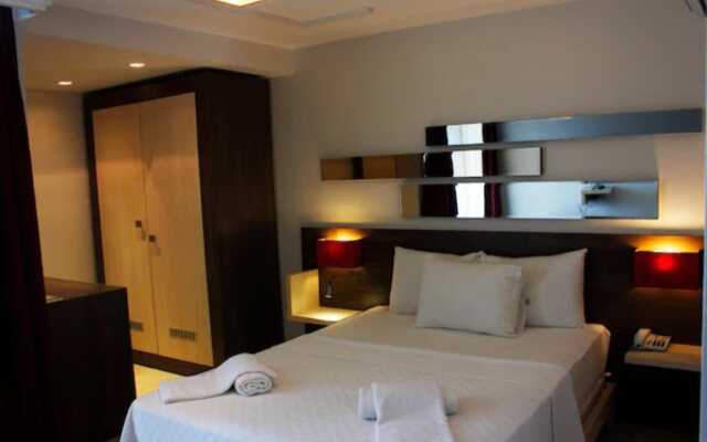 Mad Sea Hotel