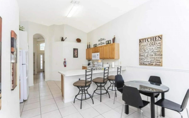 133 Beautiful Home With Lake View