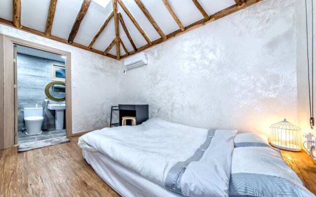 Full House Billewat Jeju