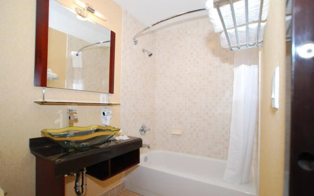 Baltimore Plaza Hotel